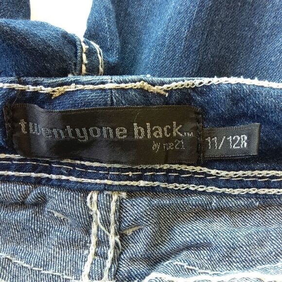 Twenty-one black five pocket distressed curvy slim bootcut jeans - Picture 16 of 16